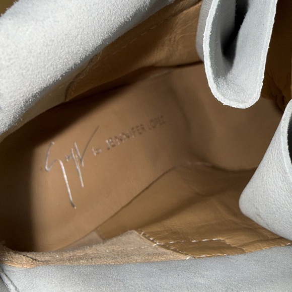 ๐ฅGiuseppe Zanotti for Jennifer Lopez Tiana Crystal High-Top Wedge Sneaker 6.5 - Picture 15 of 17